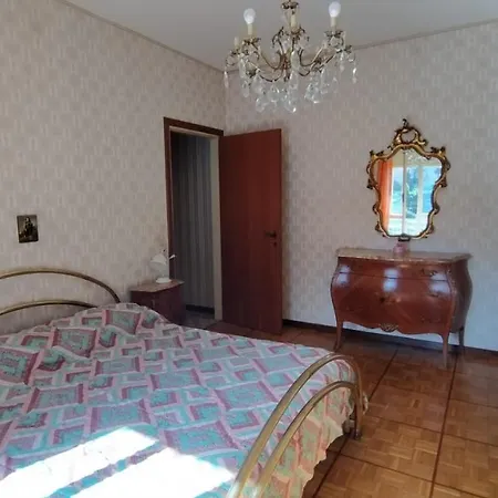 Апартаменти Trilocale Con Posto Auto Privato A 5 Minuti A Piedi Dalla